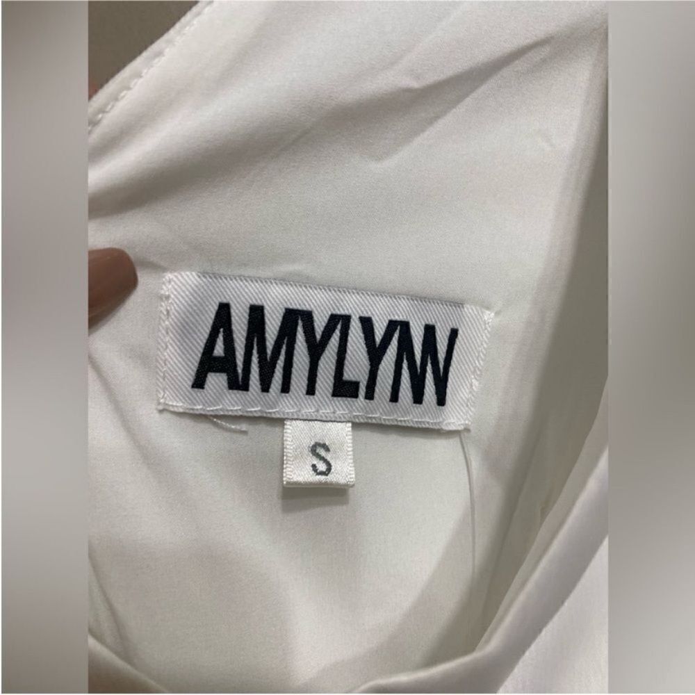 AmyLynn NWT V-neck Ruffle Midi Tea Dress White
Size Small - Picture 13 of 13